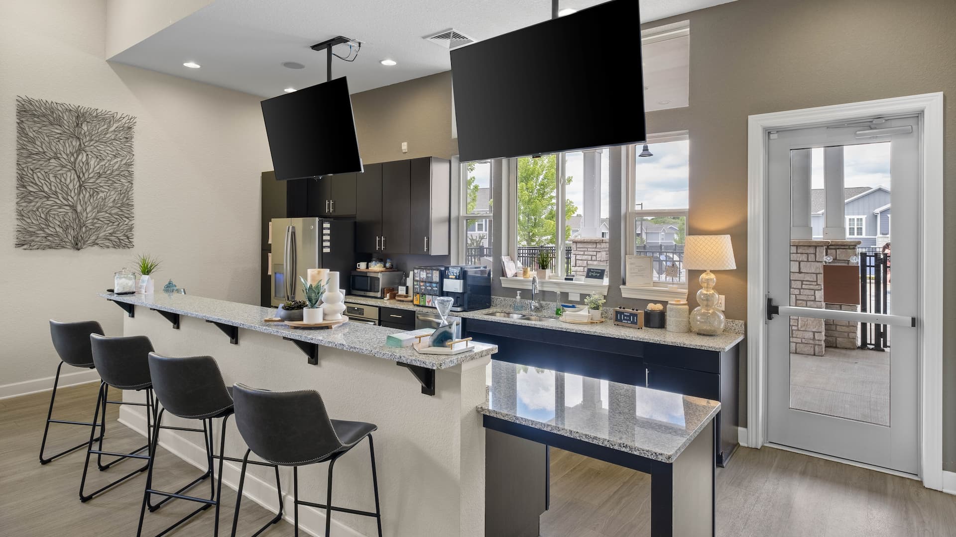 Photos of Springs at Knapp's Crossing in Grand Rapids, MI